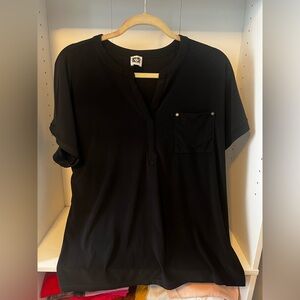 Woman’s Anne Klein Black Short sleeve Shirt